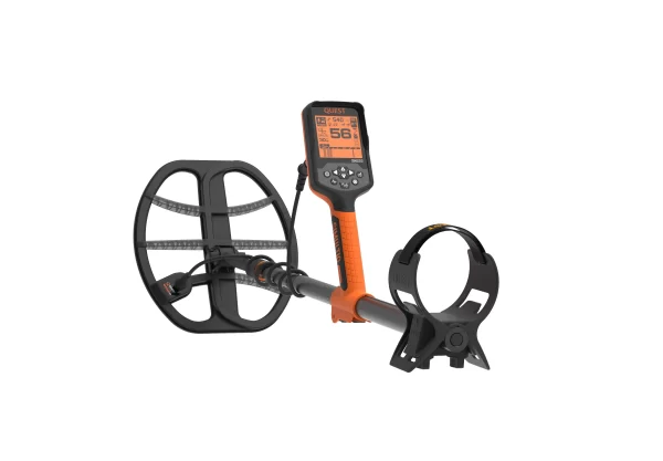 Detector de metales Quest S Series multifrecuencia en campo abierto
