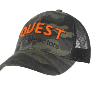 Gorra Quest Logo camuflada con visera ajustable