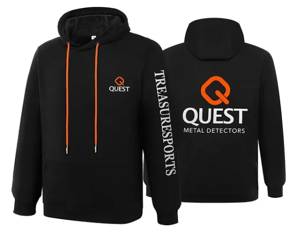 Buzo hoodie Quest con logo frontal y capucha